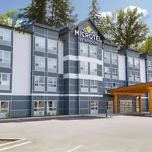 2* Hotel Microtel & By Wyndham Oyster Bay