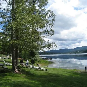 3* Holiday park Acres Lakeside Salt Spring Island