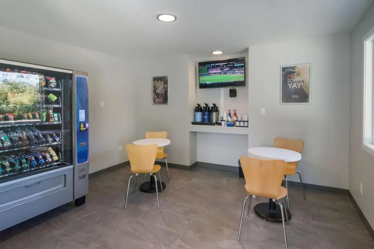 Hotel Motel 6-Saanichton, Bc - Victoria Airport